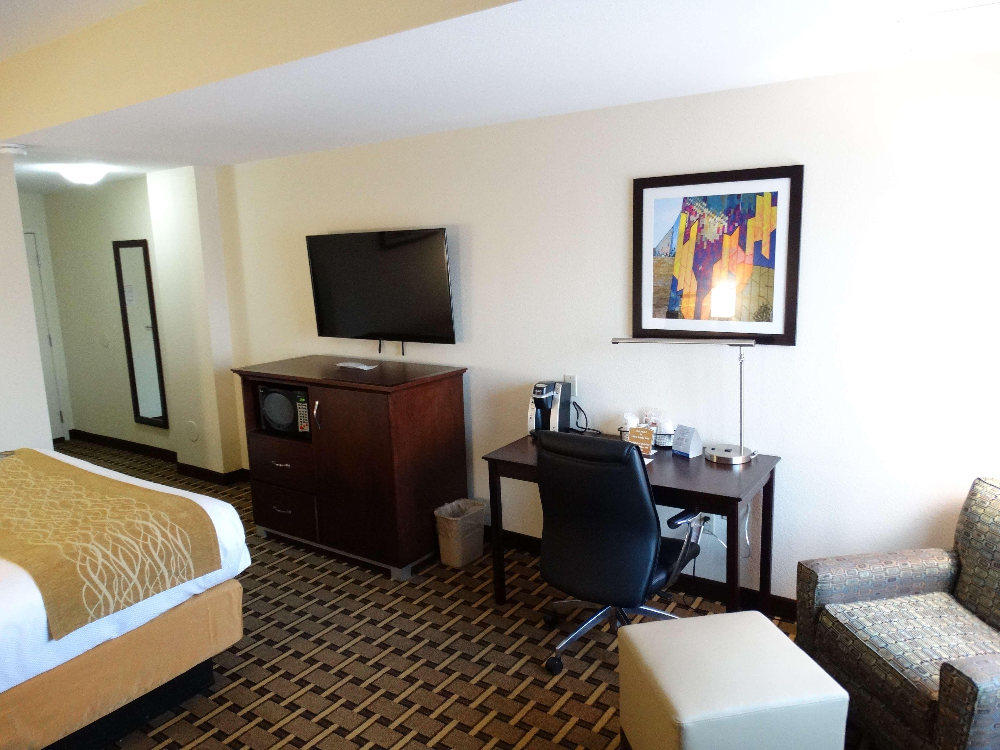 Best Western Plus Wausau-Rothschild Hotel מראה חיצוני תמונה