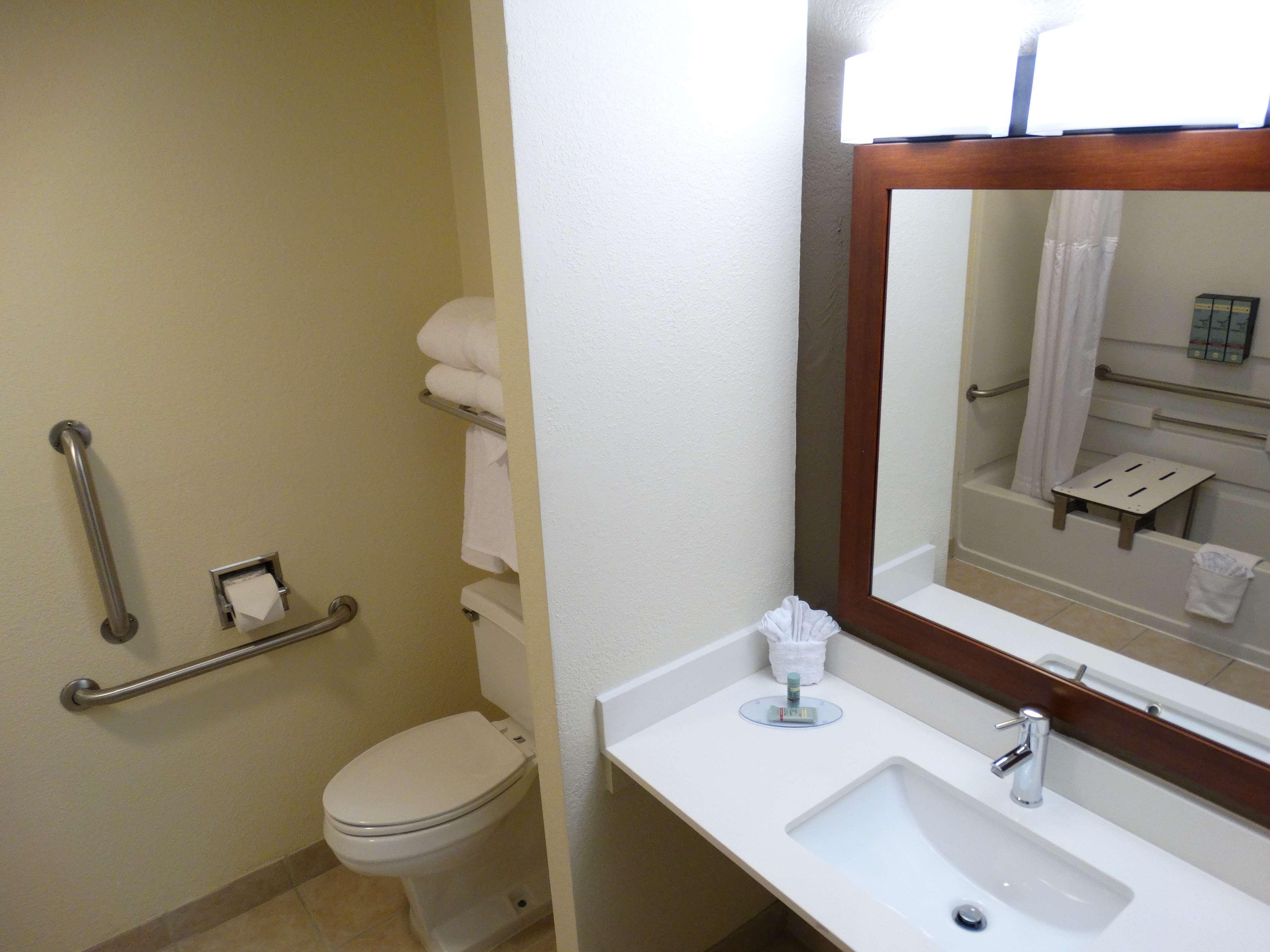 Best Western Plus Wausau-Rothschild Hotel מראה חיצוני תמונה
