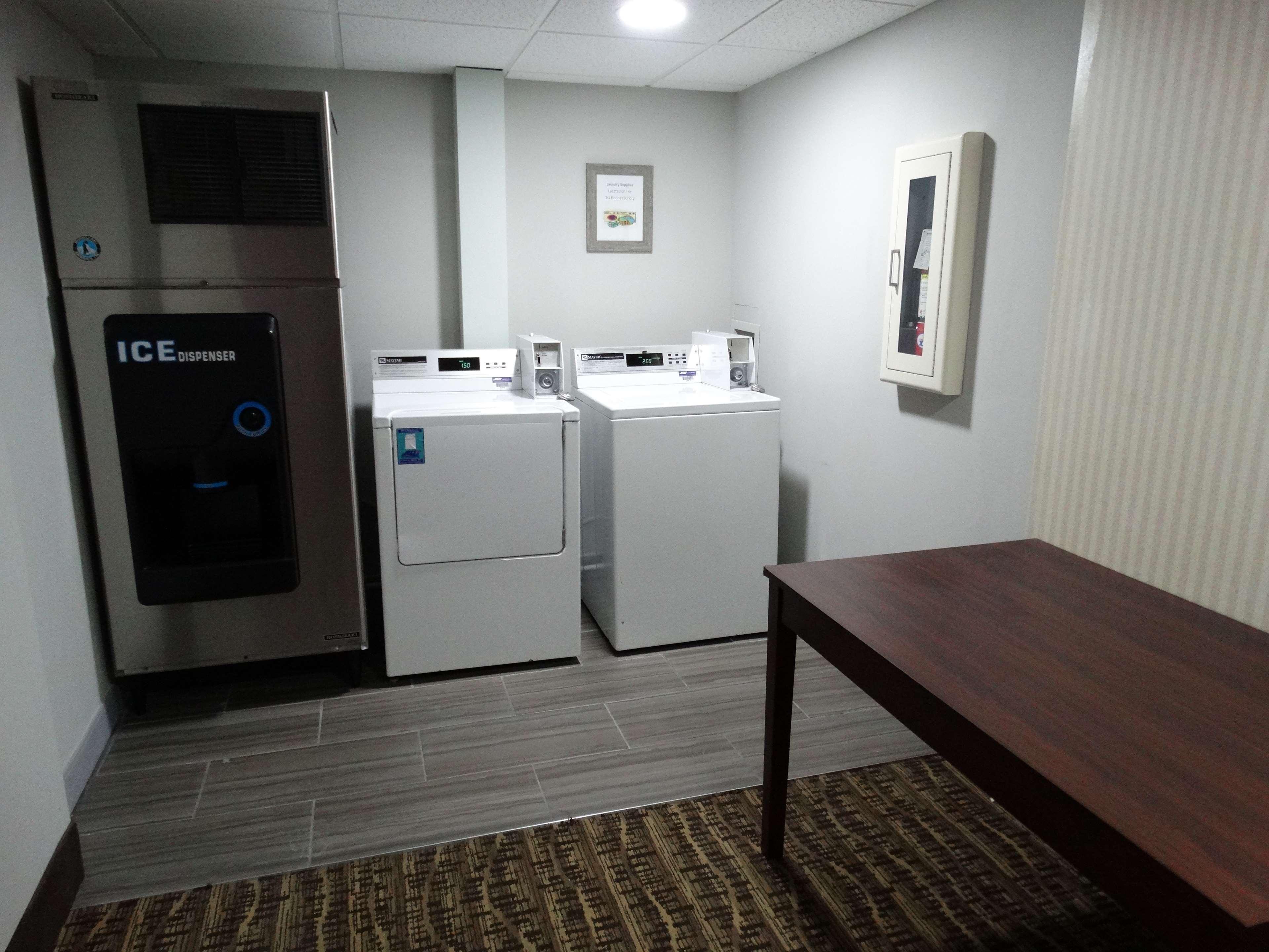 Best Western Plus Wausau-Rothschild Hotel מראה חיצוני תמונה